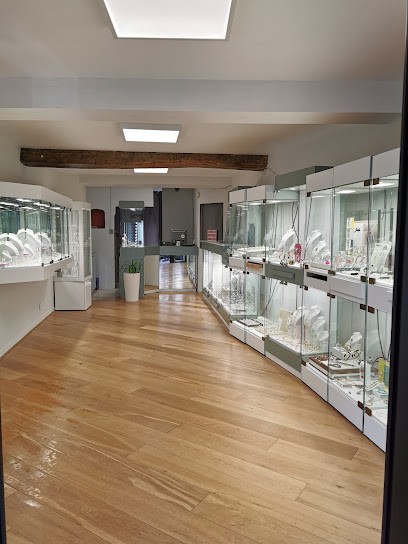 Bijouterie MCPERRAUD, Bijoutier à La Boissière-de-Montaigu