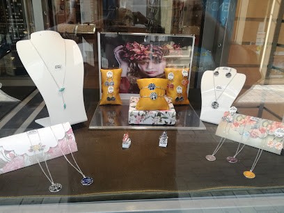 Clip's Mode, Bijouterie Fantaisie à Châtellerault