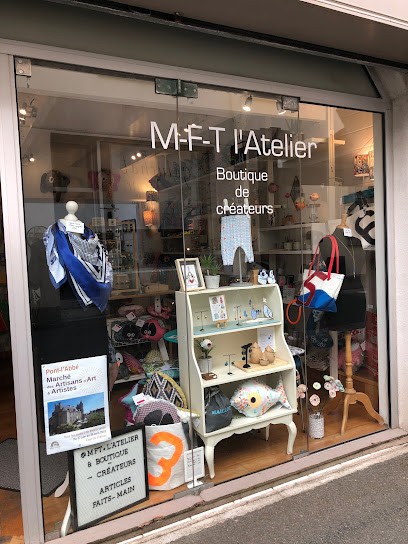 16 Mai, Bijouterie Fantaisie à Pont-l'Abbé