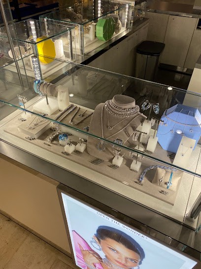 Swarovski, Bijoutier à Tourville-la-Rivière