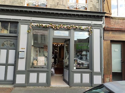 Bel Air. Paris Normandie, Vêtements et objets de seconde main, créations de bijoux et accessoires spécialisée en mariage, Bijouterie Fantaisie à Dozulé