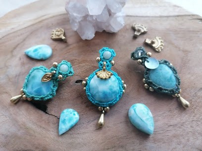 BelisaMag Bijoux Macramé- Accessoires cuir et plumes, Bijouterie Fantaisie à Lodève