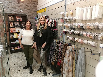 Tout A Deux Euros Au Minimum, Bijouterie Fantaisie à Marseillan