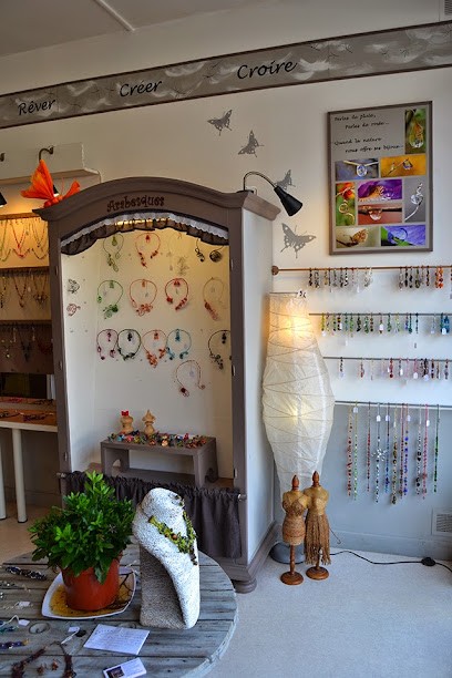 Bijoux AlexYell, Bijoutier à Crouy