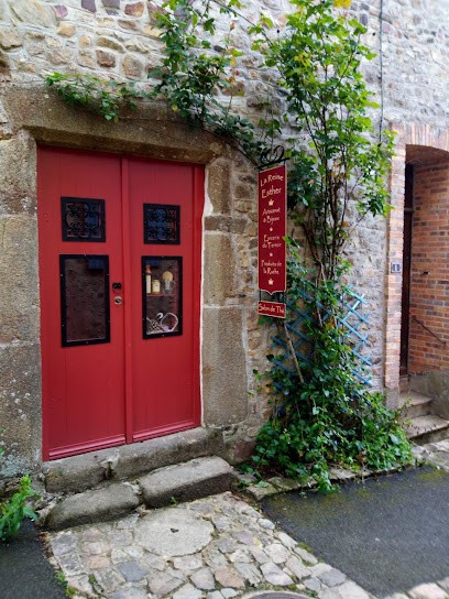 La Reine Esther, Bijouterie Fantaisie à Sainte-Suzanne-et-Chammes