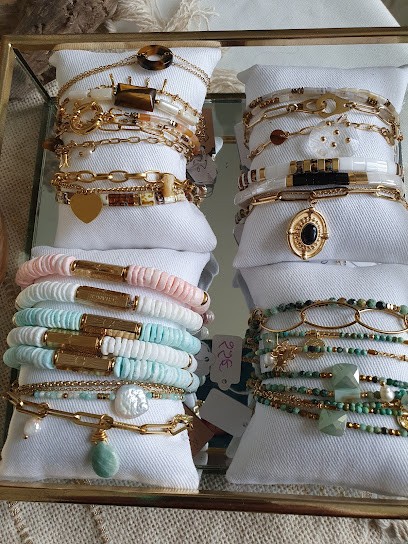 Atelier Tita créatrice de bijoux fins fabrication mains dans mon atelier à Lanton, Bijouterie Fantaisie à Lanton