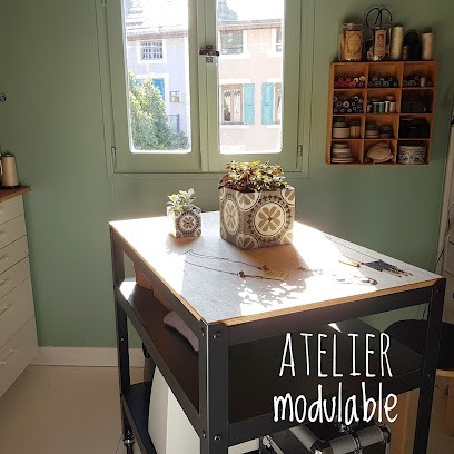 Pompon Et Bobinette Créatrice De Bijoux Fantaisie Et Accessoires De Mode, Bijouterie Fantaisie à Embrun